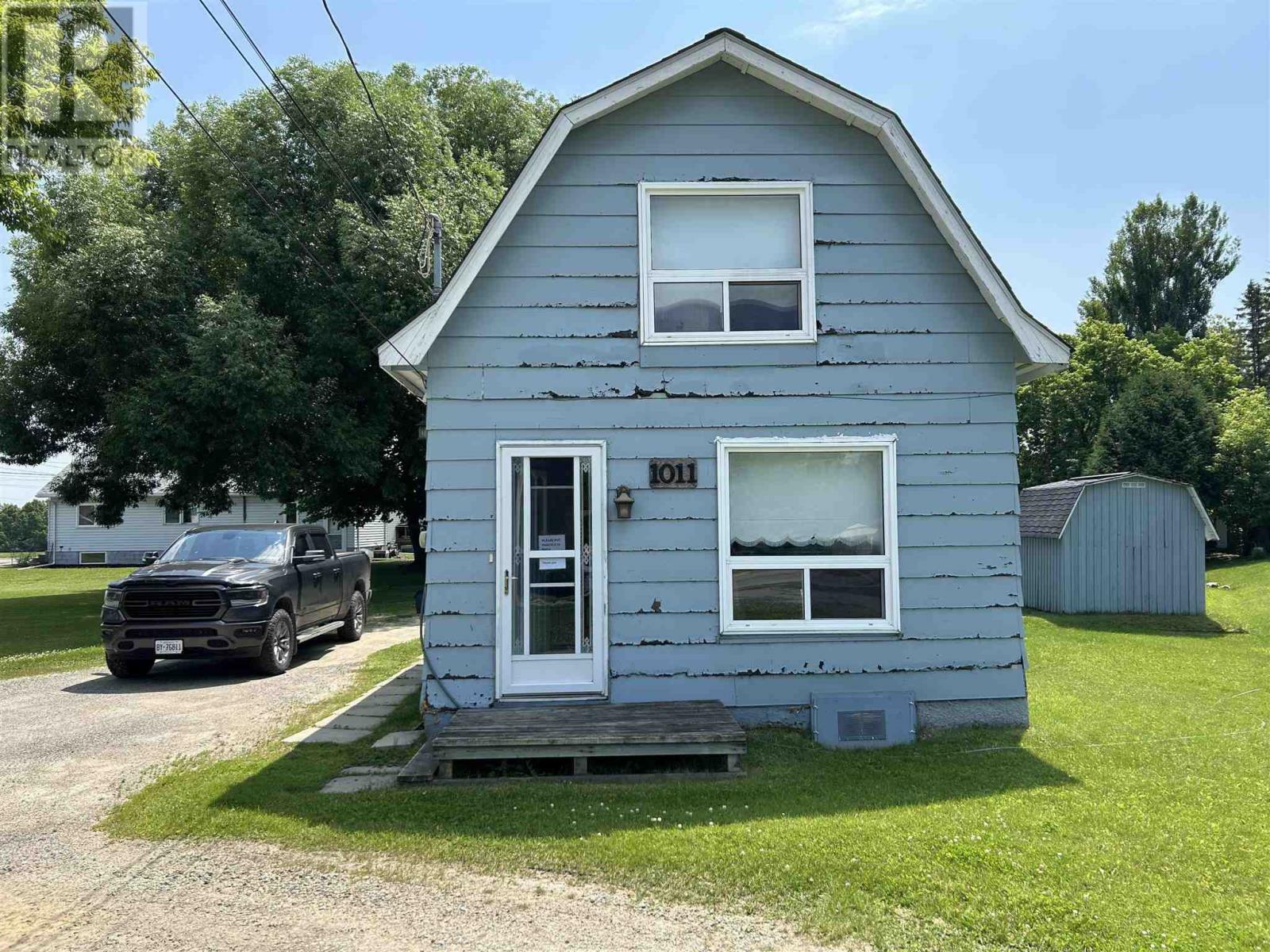 1011 Sunset Dr  Fort Frances ON P9A 2T5 photo
