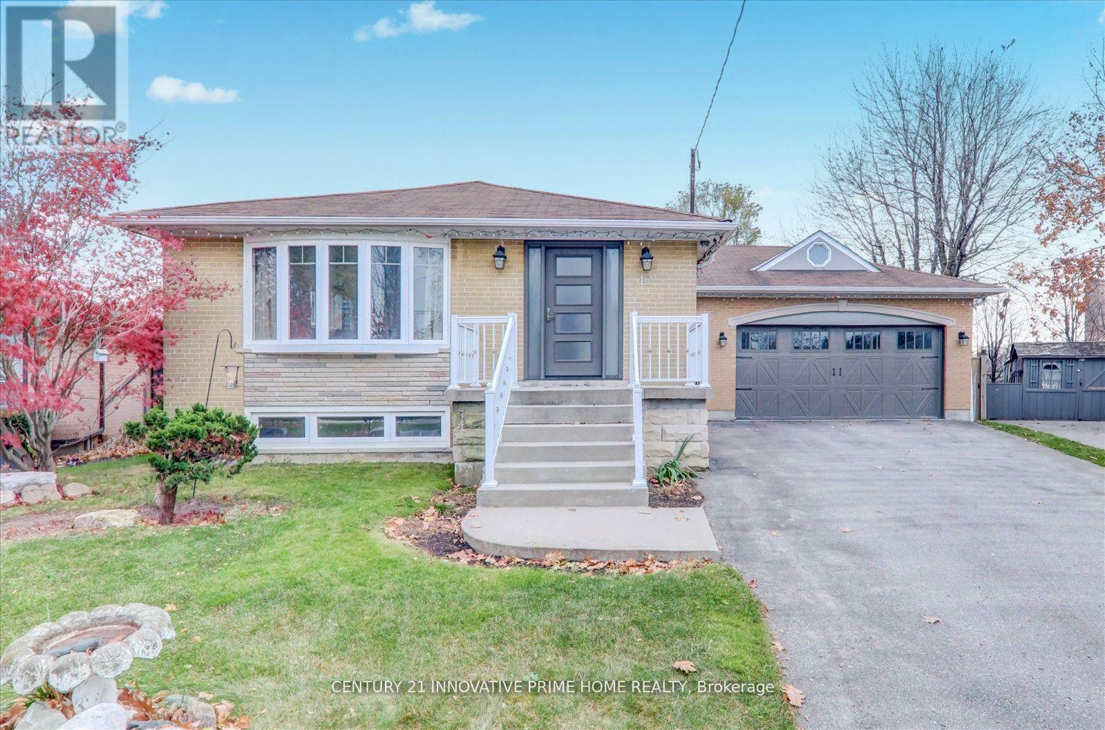 Property Photo: 10 Gable Place ON M1P 4J8