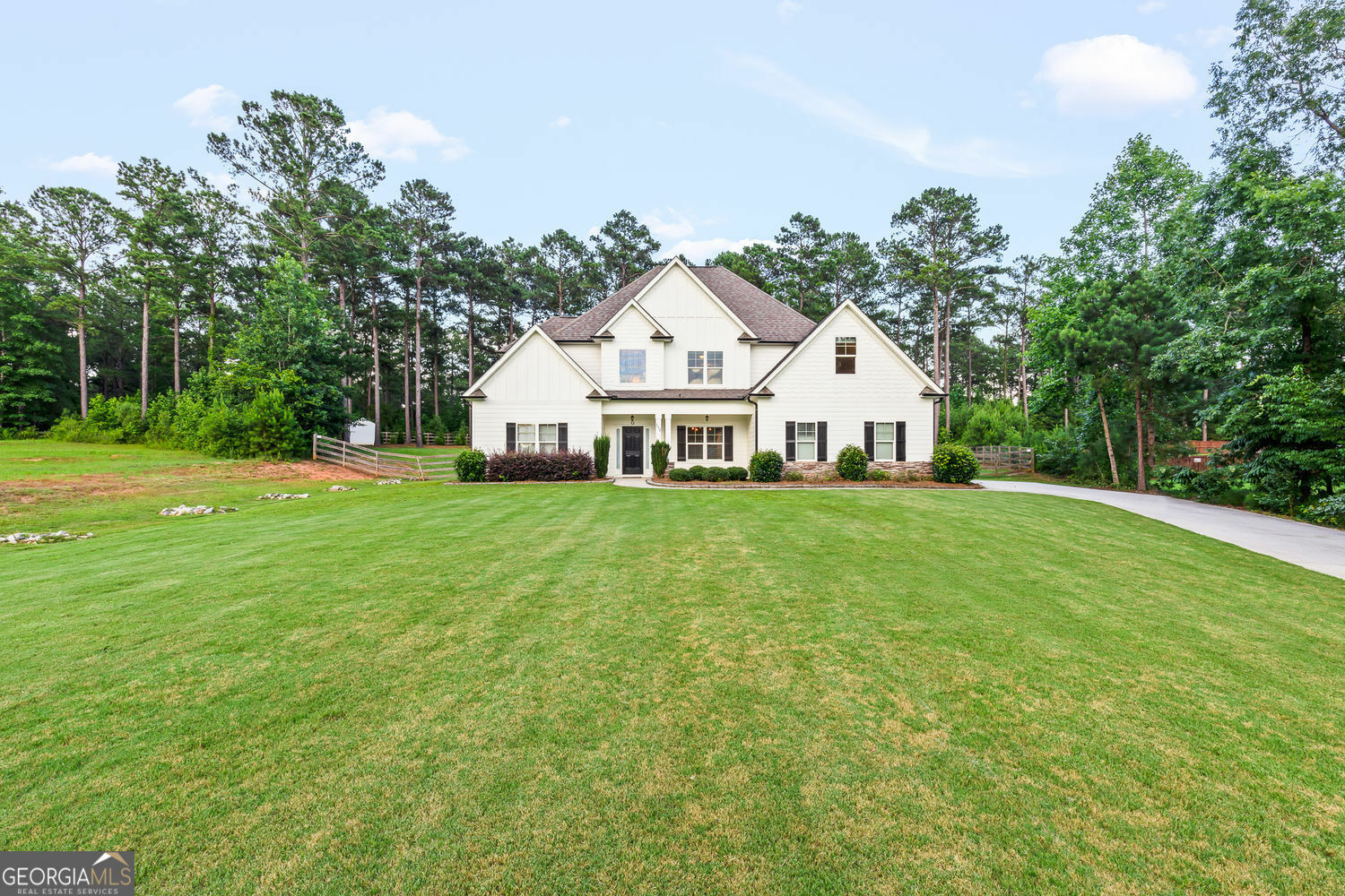 Property Photo:  112 Senoya Lane  GA 30276 