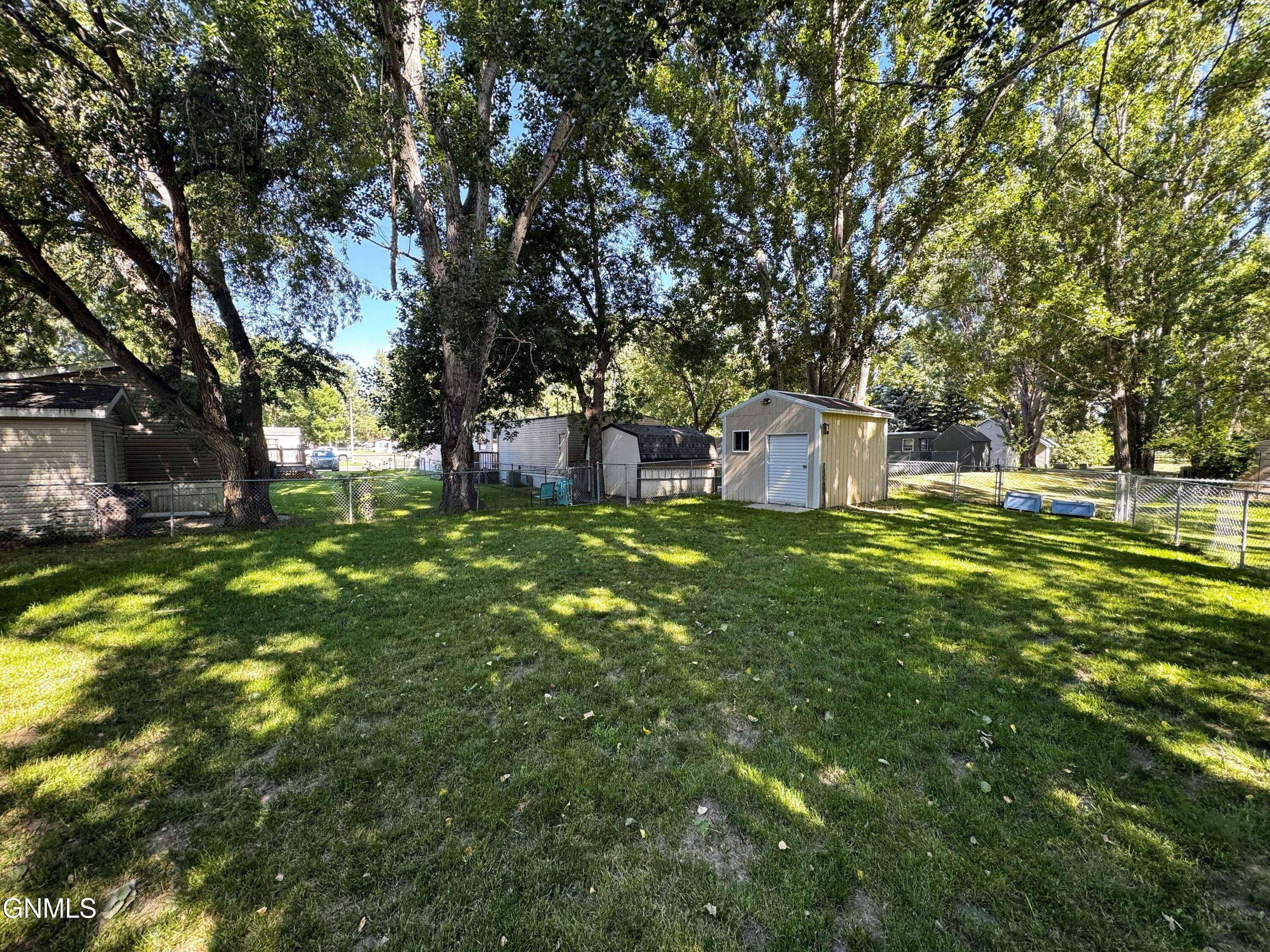 Property Photo: 426 Dover Drive ND 58504