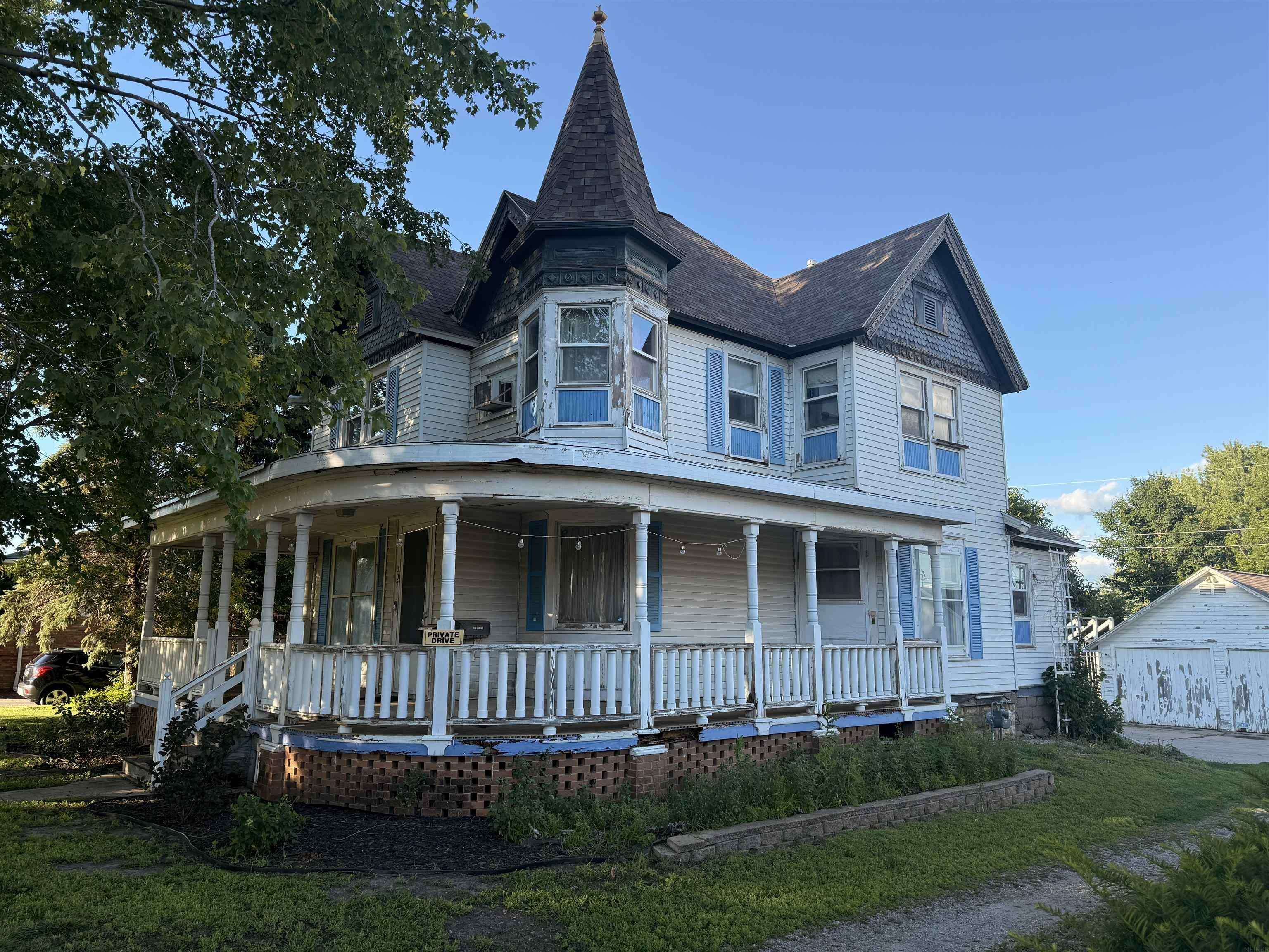 307 N Center Street  Marshalltown IA 50158 photo