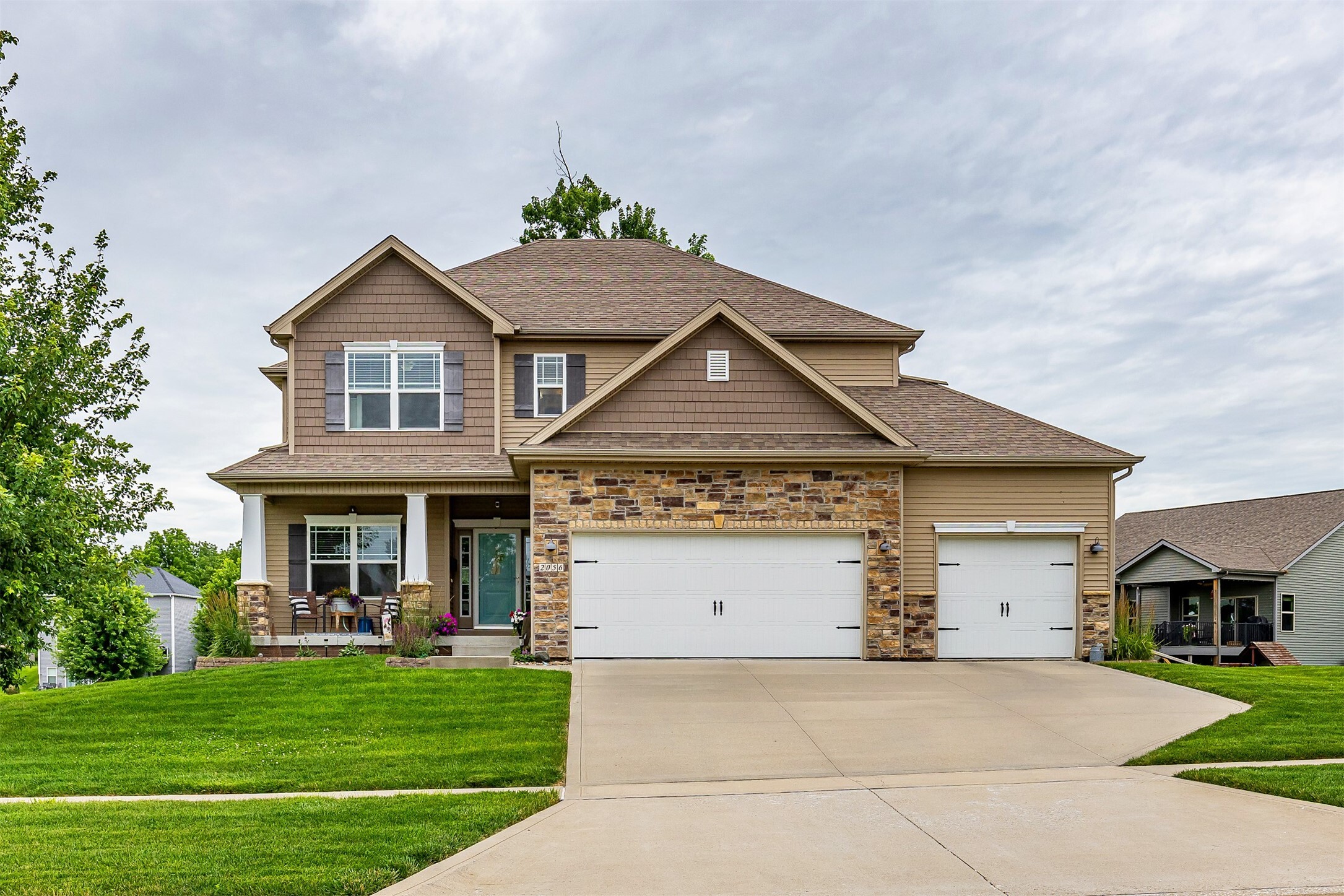 Property Photo: 2056 SE Fox Valley Drive IA 50265