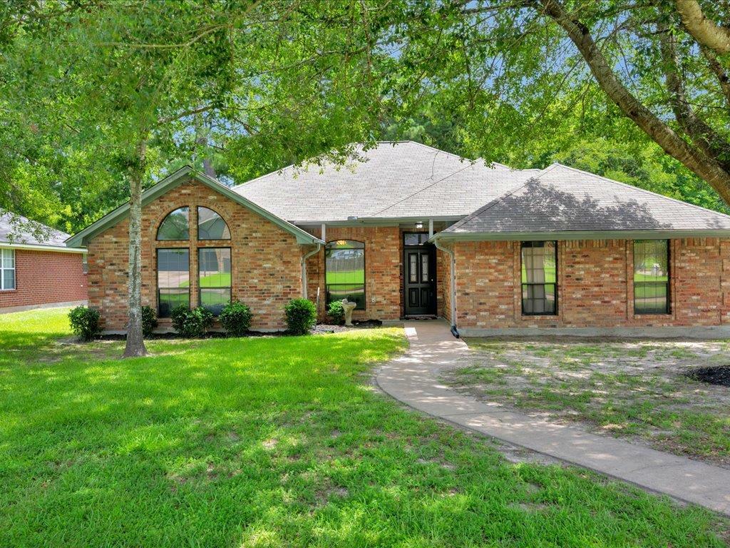 Property Photo:  602 April Drive  TX 75904 