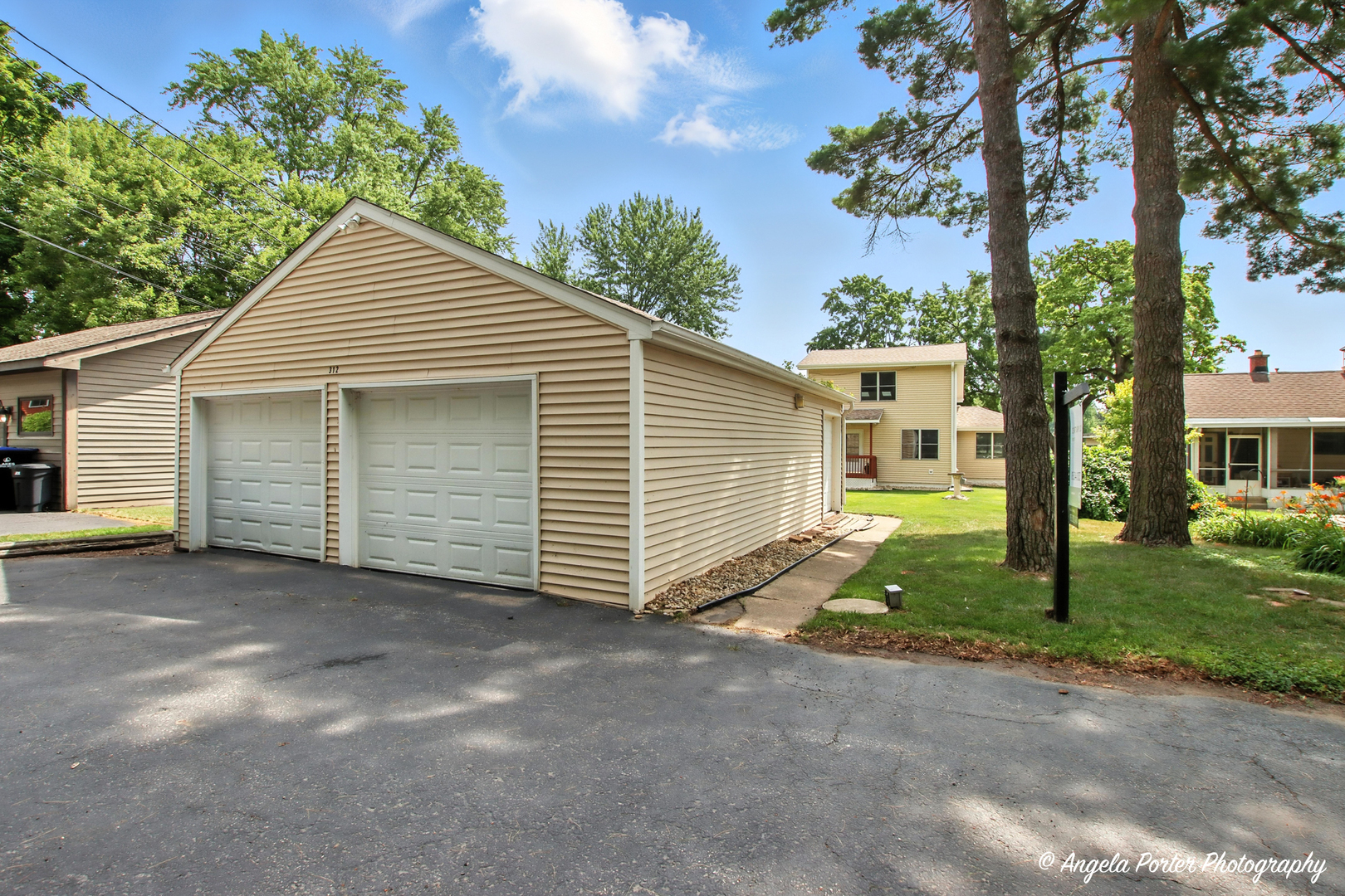 Property Photo: 312 Country Club Drive IL 60050