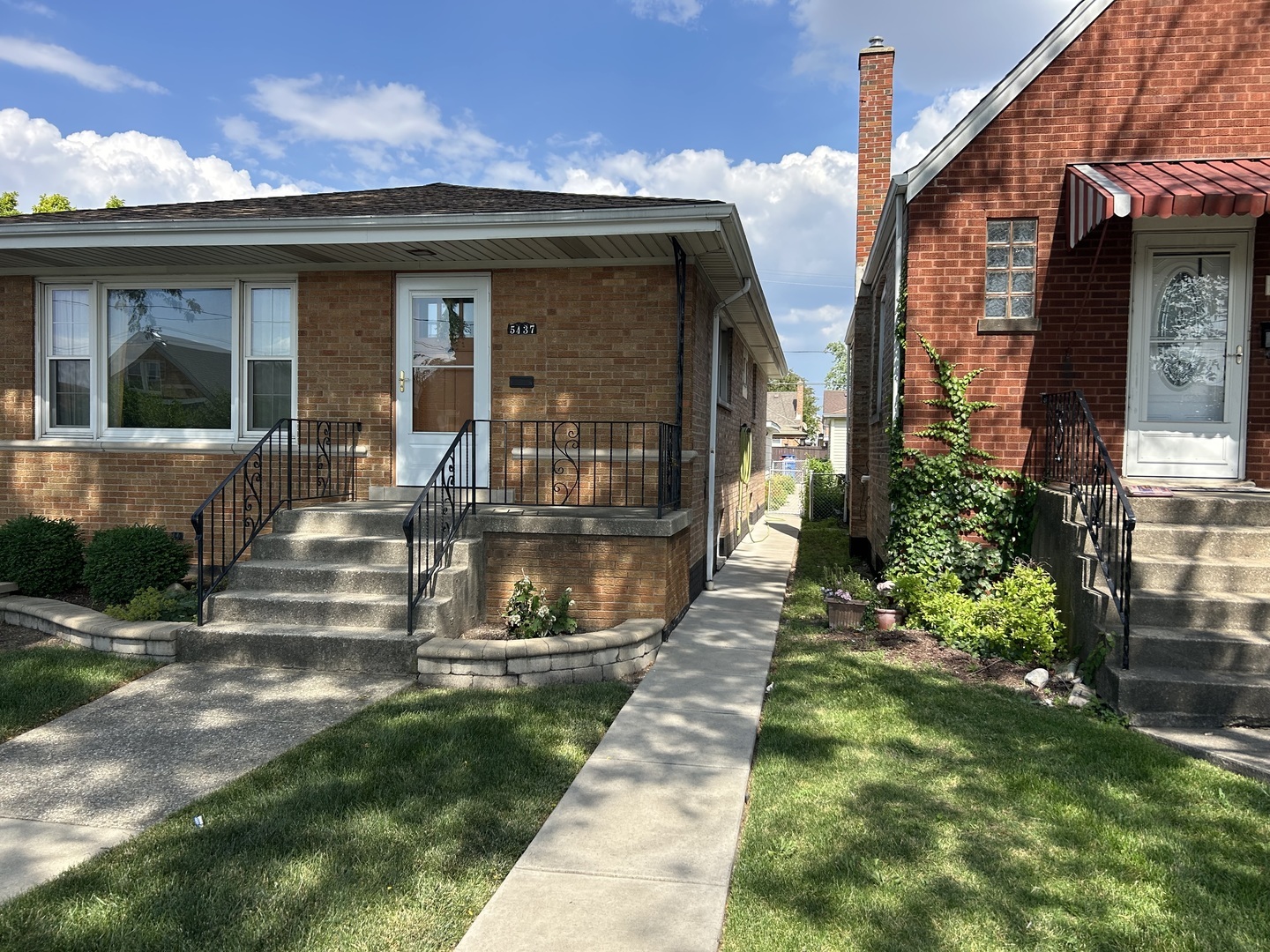 Property Photo: 5437 S Normandy Avenue IL 60638