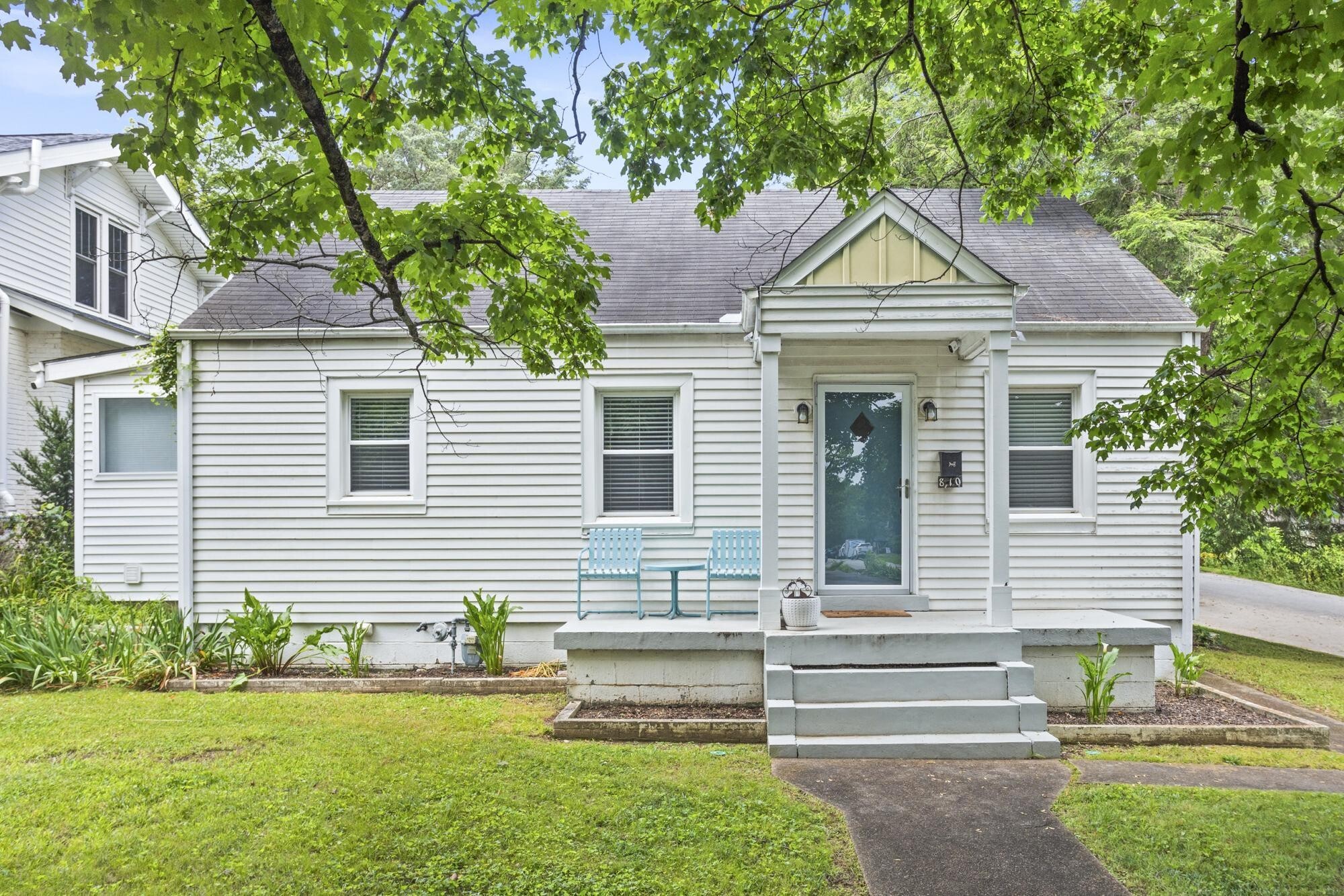 Property Photo: 810 N 16th St TN 37206