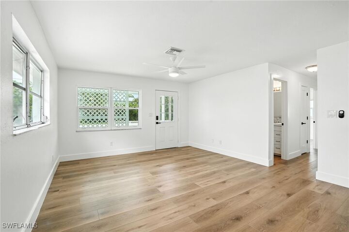 Property Photo:  1336 Highlands Drive  FL 34103 