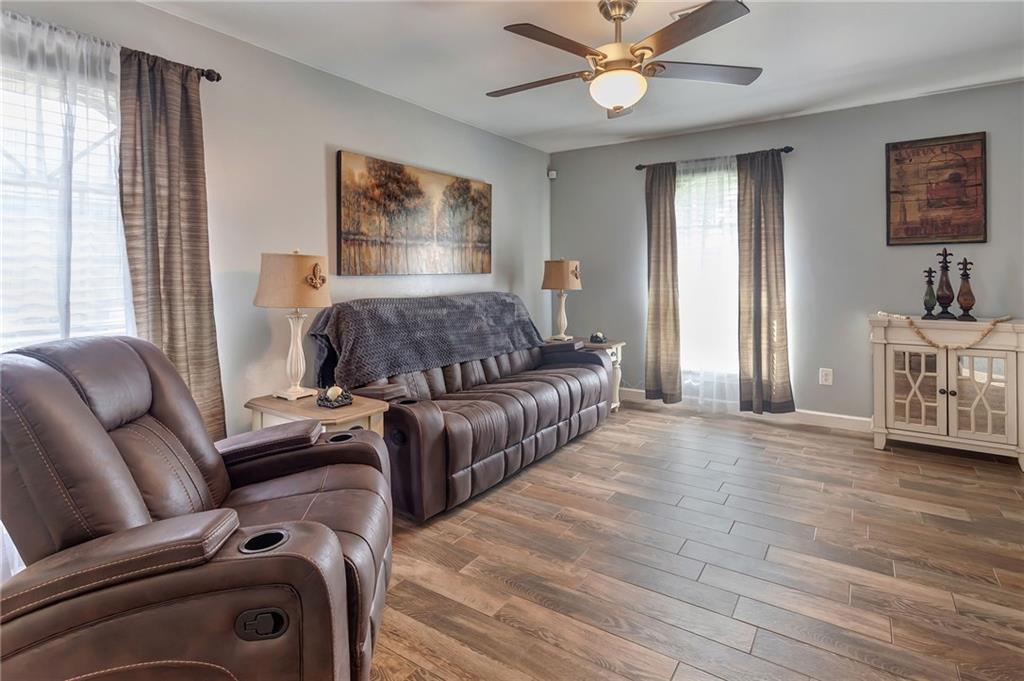 Property Photo: 3039 College Street LA 70458