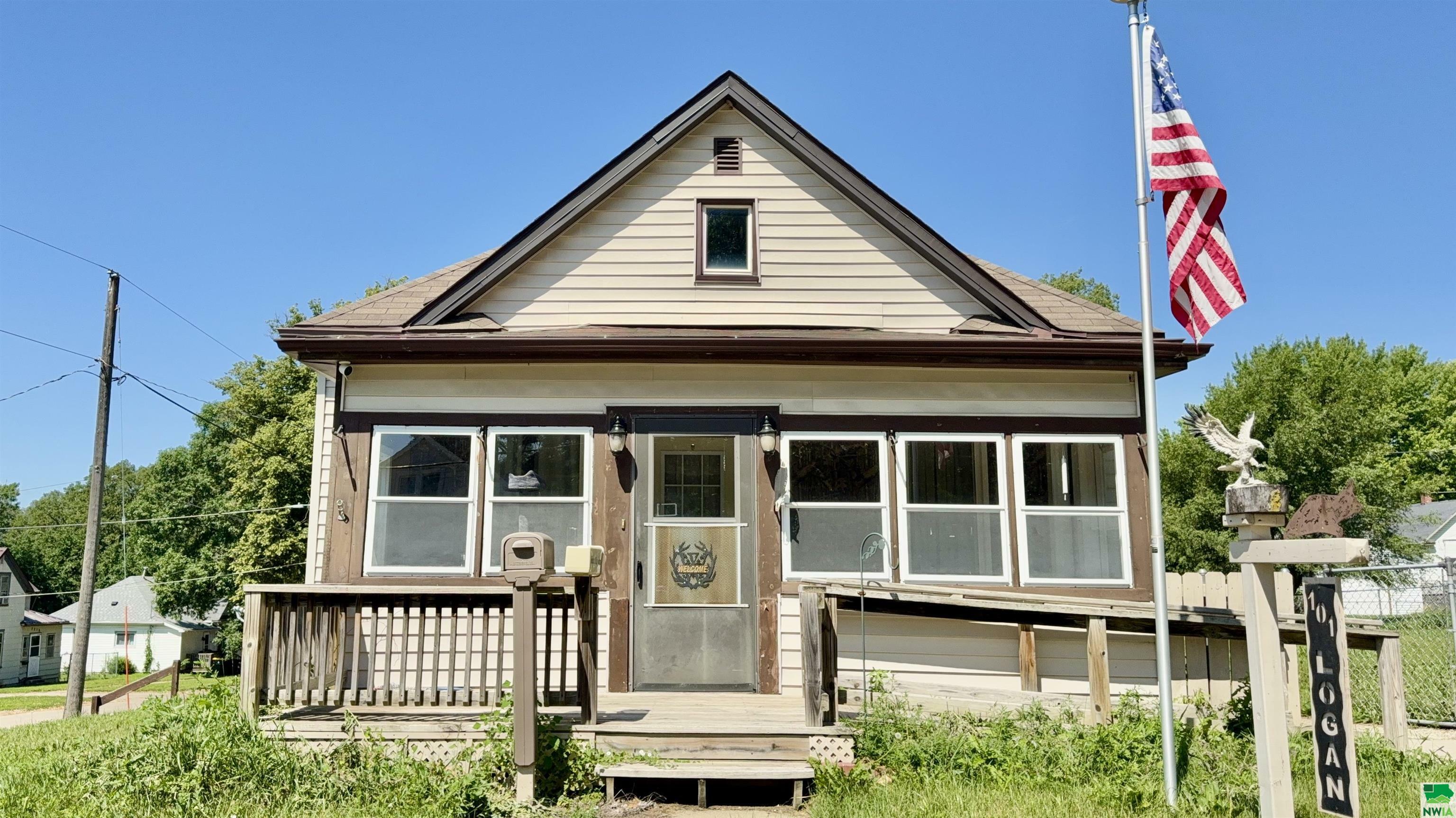 Property Photo: 101 Logan Street IA 51105
