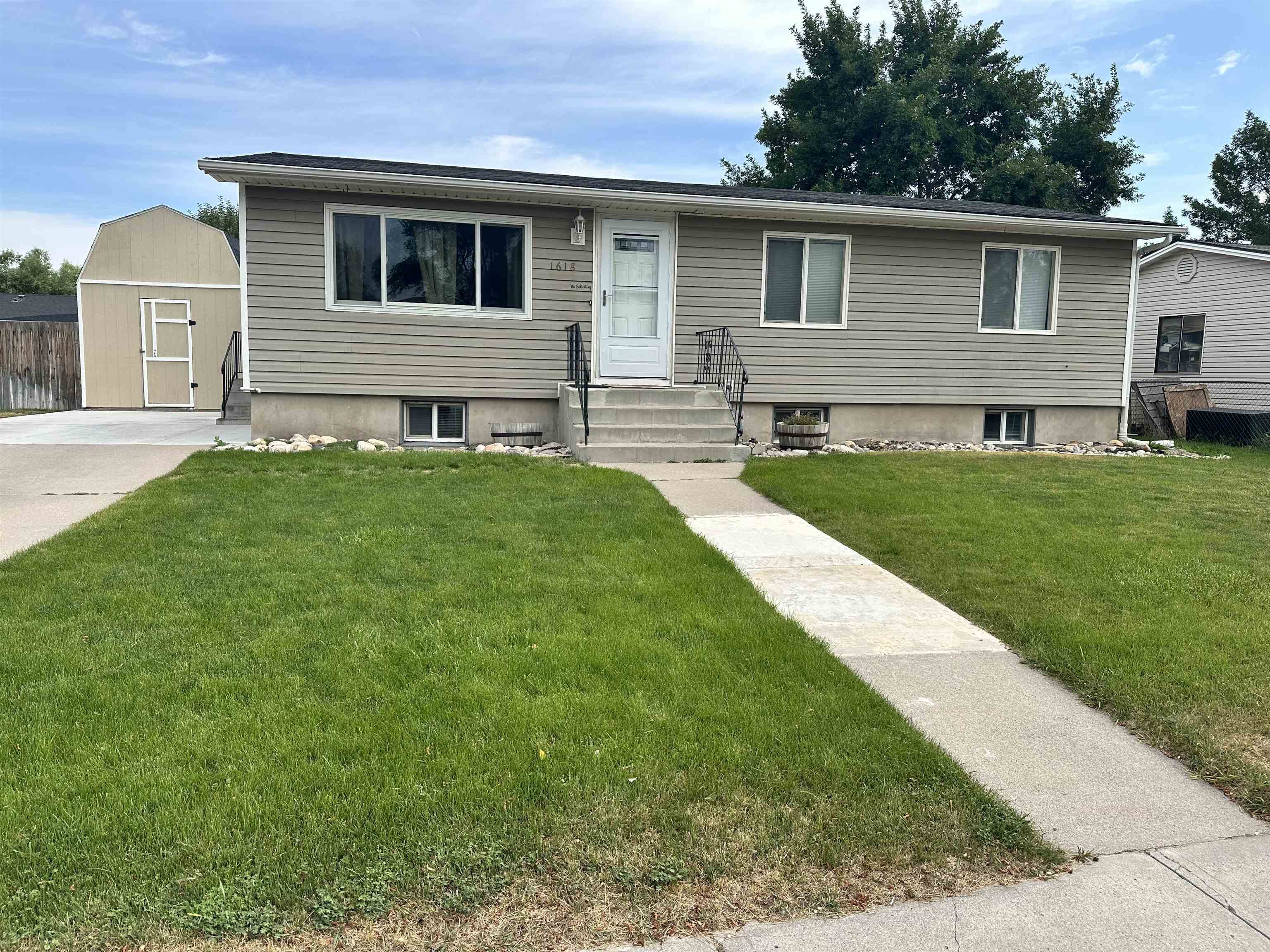 Property Photo: 1618 Garnet Dr ID 83202