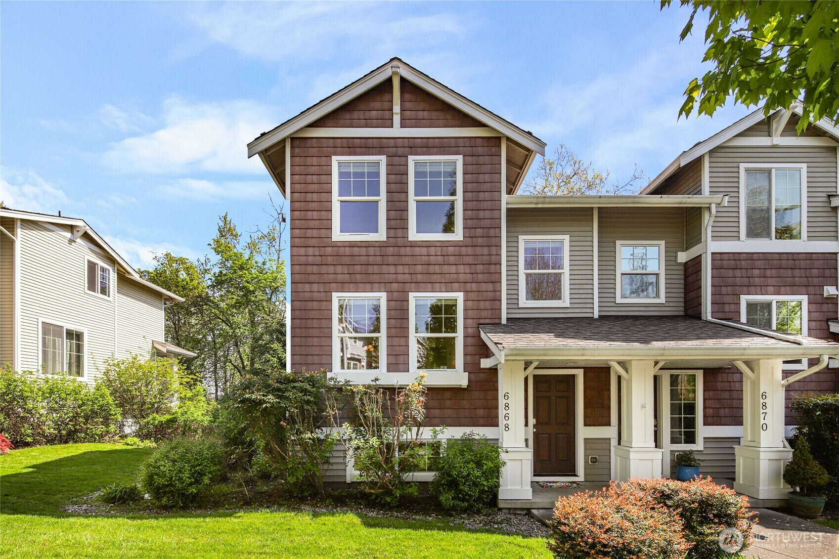 Property Photo:  6868  Holly Park Drive S  WA 98118 