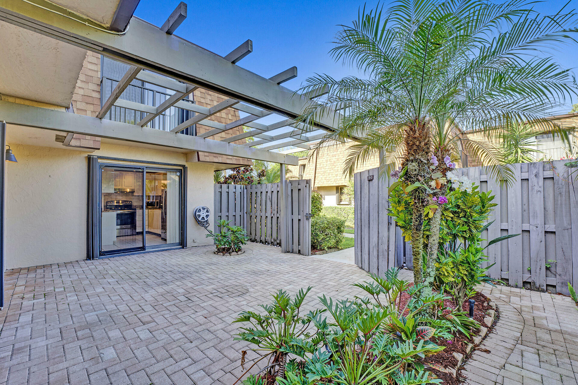Property Photo: 3134 SW 20th Terrace D FL 33445