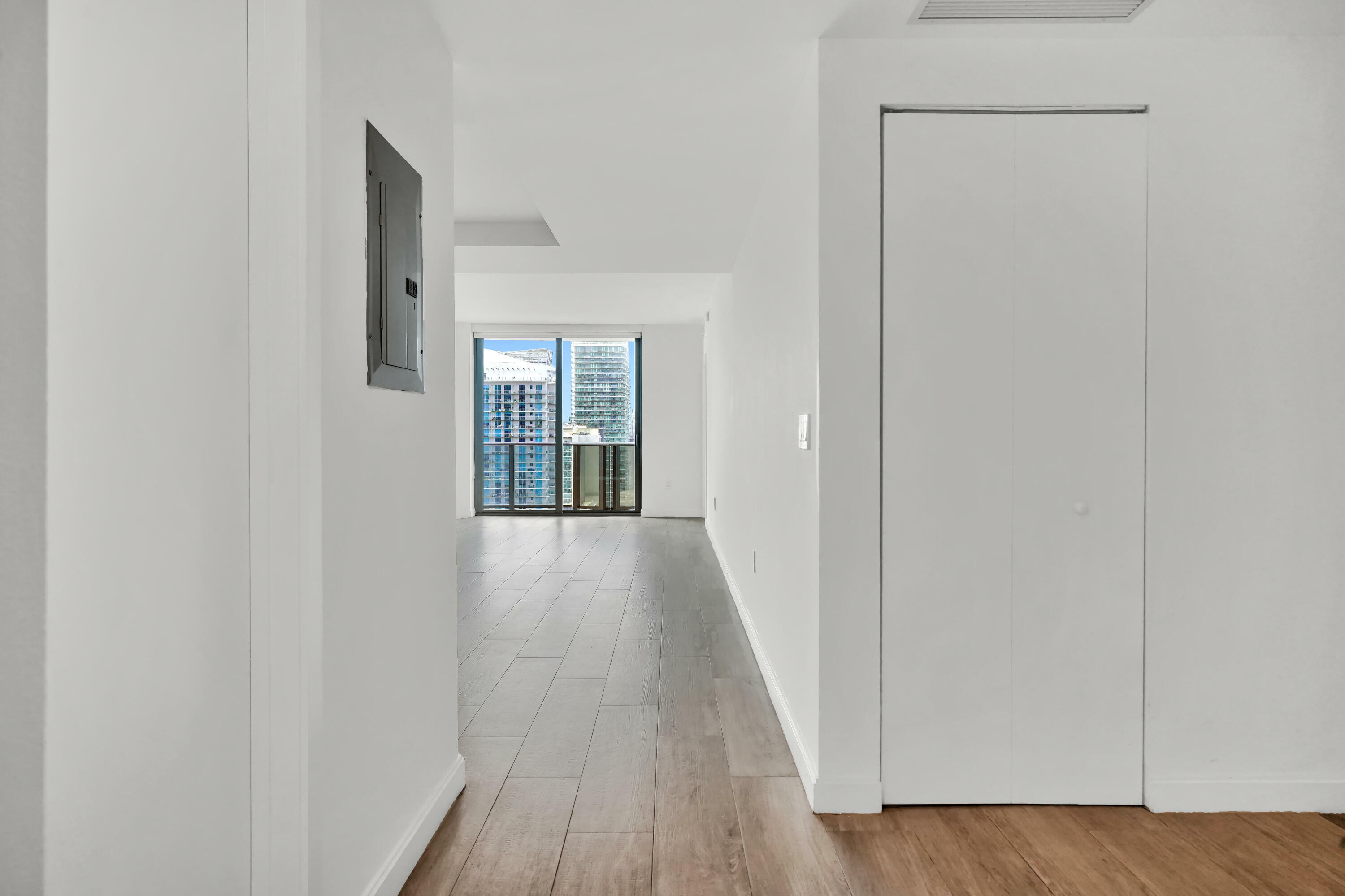 Property Photo:  55 SW 9th Street 3504  FL 33130 