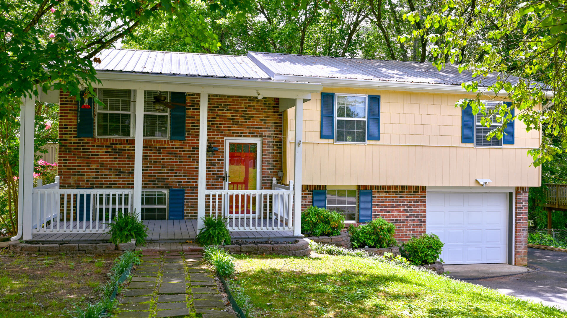 Property Photo: 6638 Sandwood Circle TN 37341