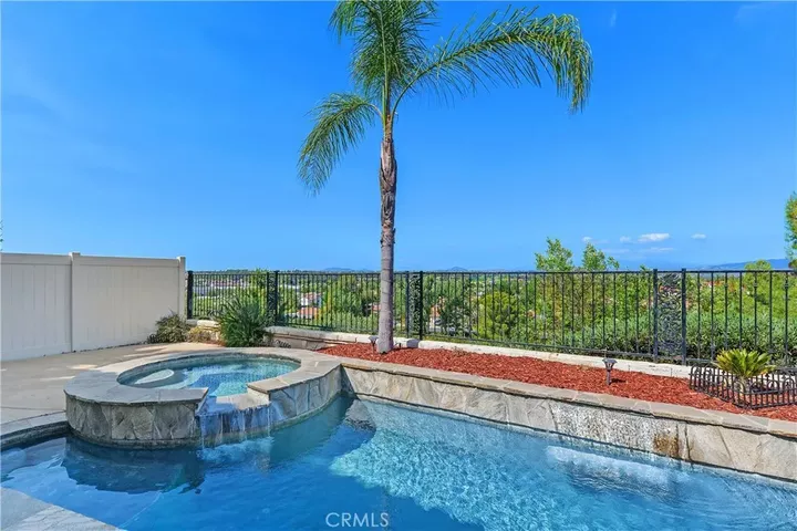 Property Photo:  44886 Camino Veste  CA 92592 