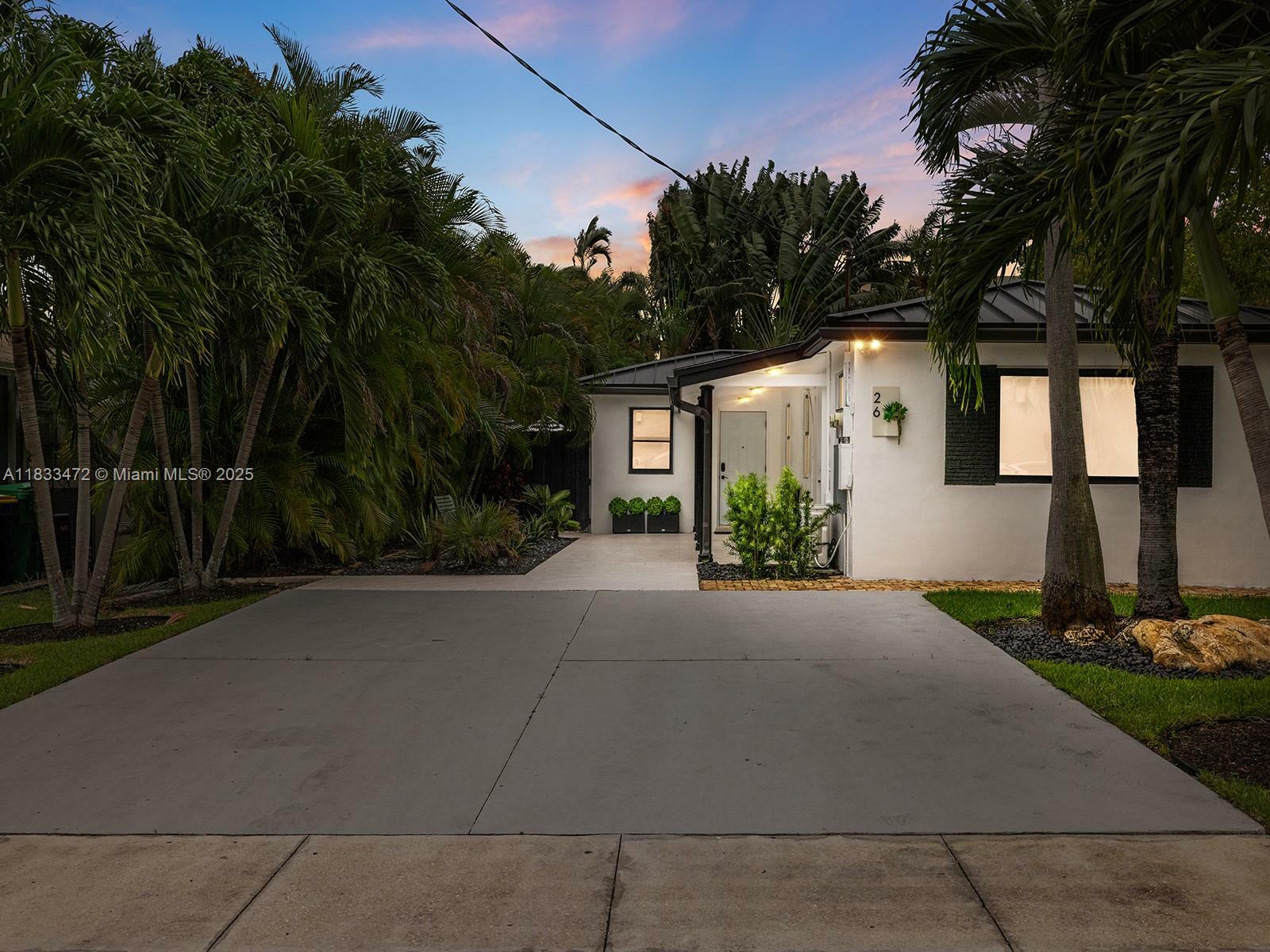 Property Photo:  26 NE 3rd St A  FL 33004 