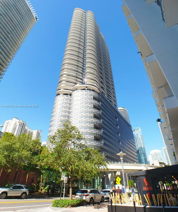 Property Photo:  1000 Brickell Plz 3703  FL 33131 