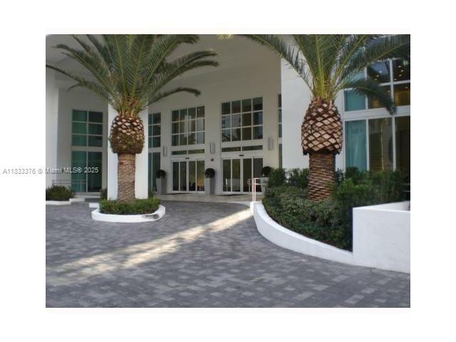 Property Photo:  950 Brickell Bay Dr 3006  FL 33131 