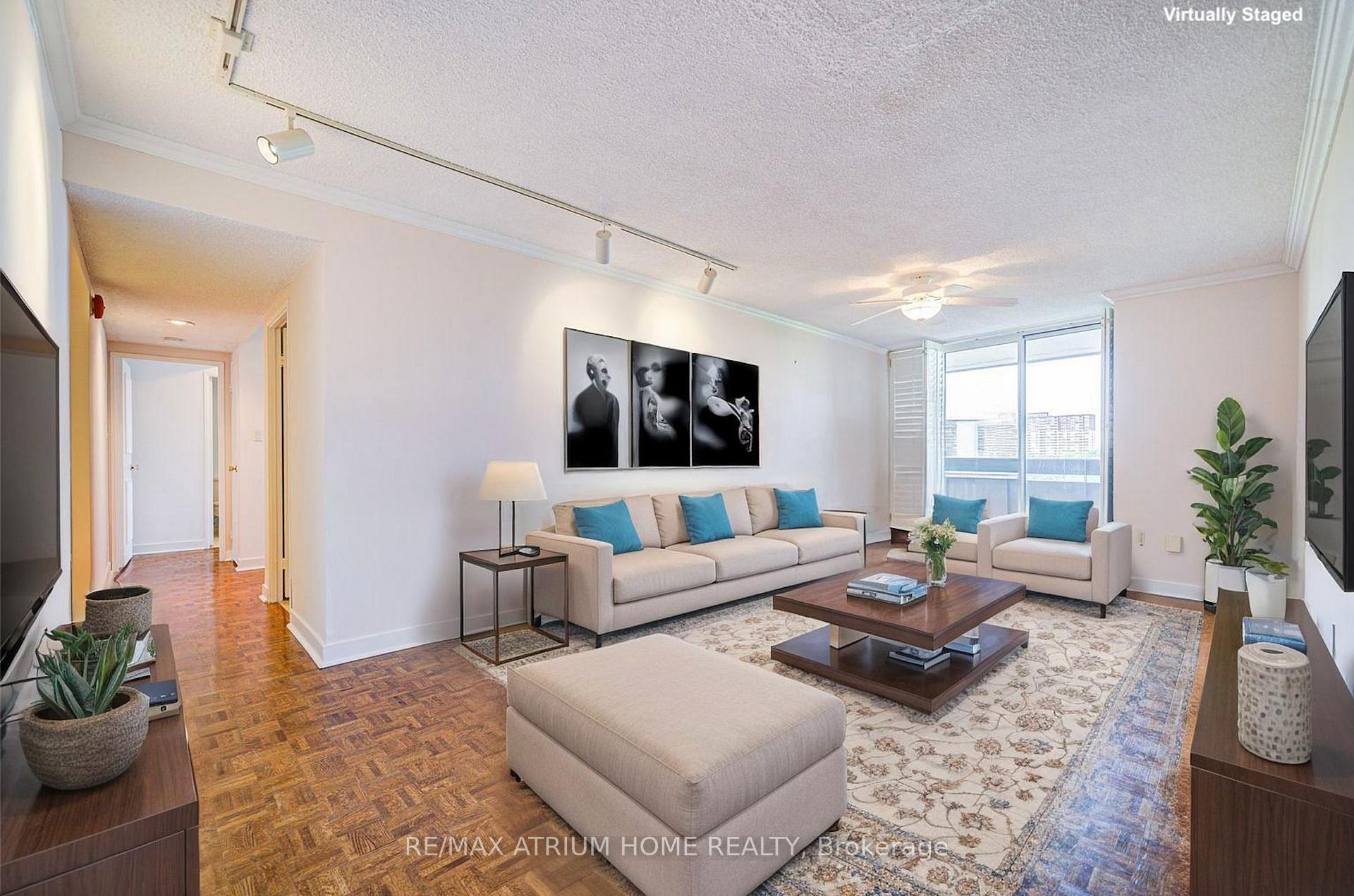 Property Photo: 3131 Bridletowne Circle 701 ON M1W 2S9