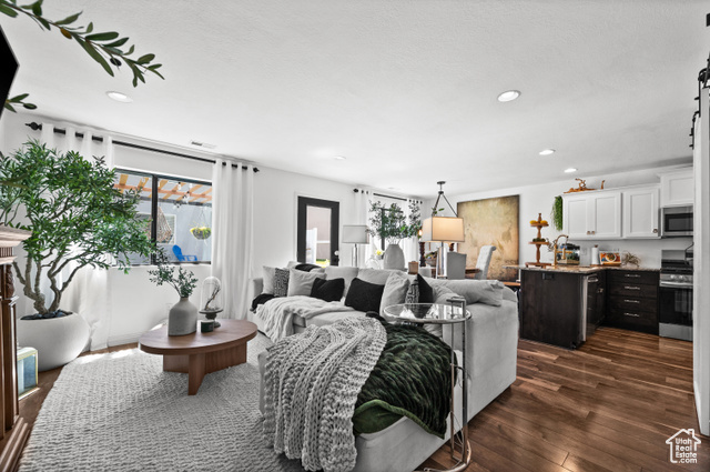 Property Photo: 1078 W 2050 S UT 84075