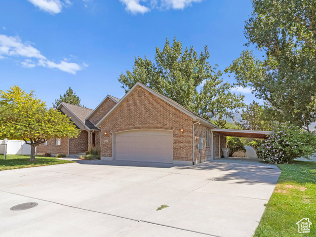 Property Photo: 643 E 140 N UT 84003