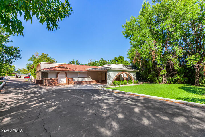 Property Photo:  3026 E Backus Road  AZ 85213 
