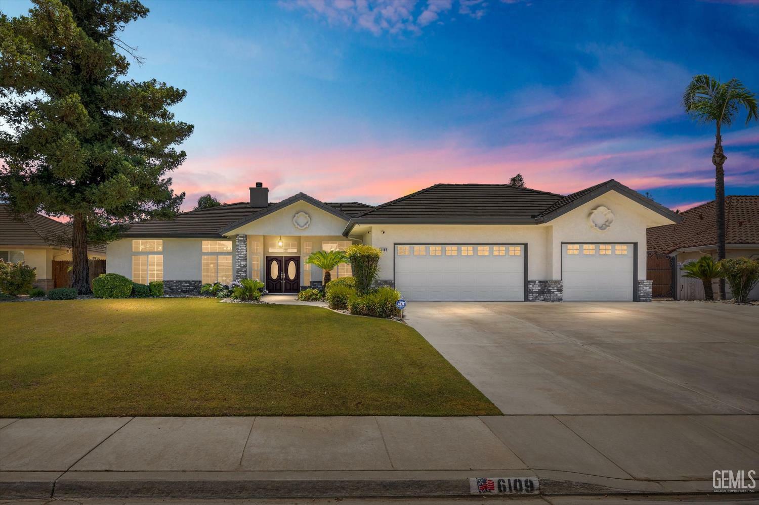 6109 Valley Crest Drive  Bakersfield CA 93308 photo