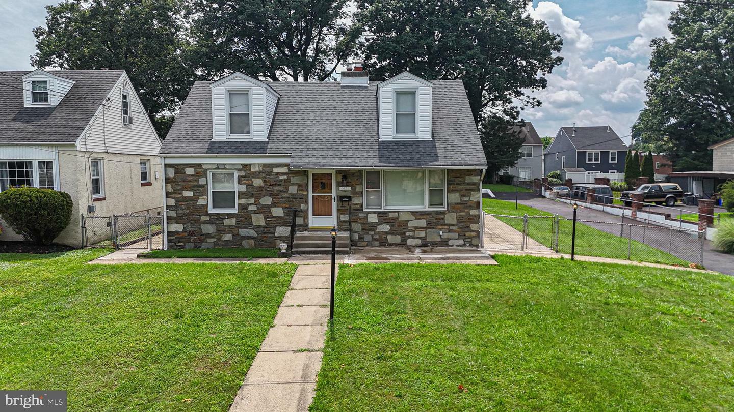 Property Photo: 4600 Aubrey Avenue PA 19114