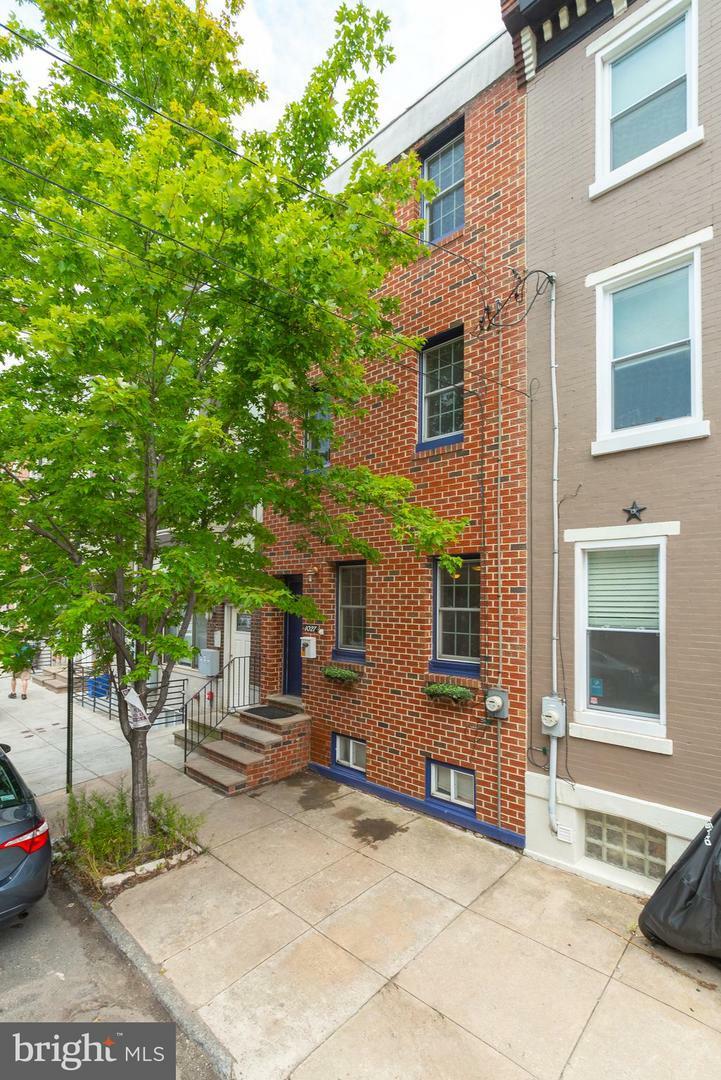 1027 S 18th Street  Philadelphia PA 19146 photo