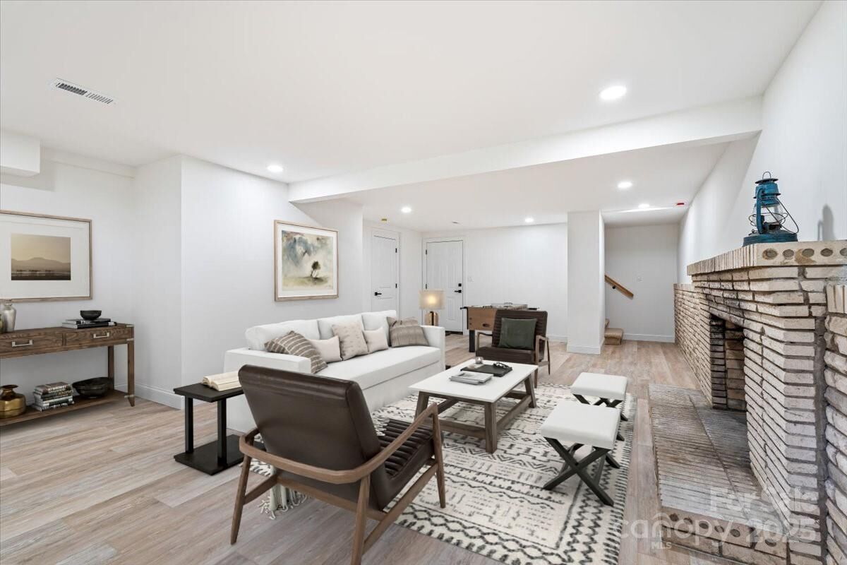 Property Photo: 1001 Hoke Street NC 28081