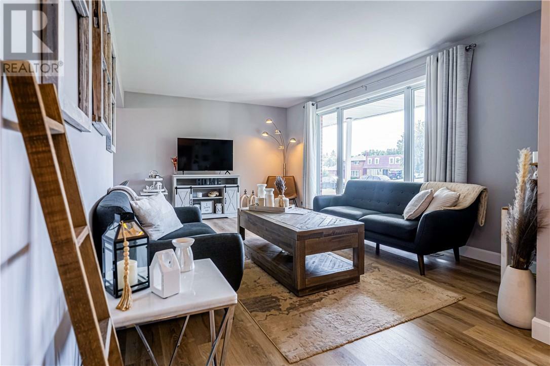 Property Photo: 1294 Montrose Avenue ON P3A 3B8