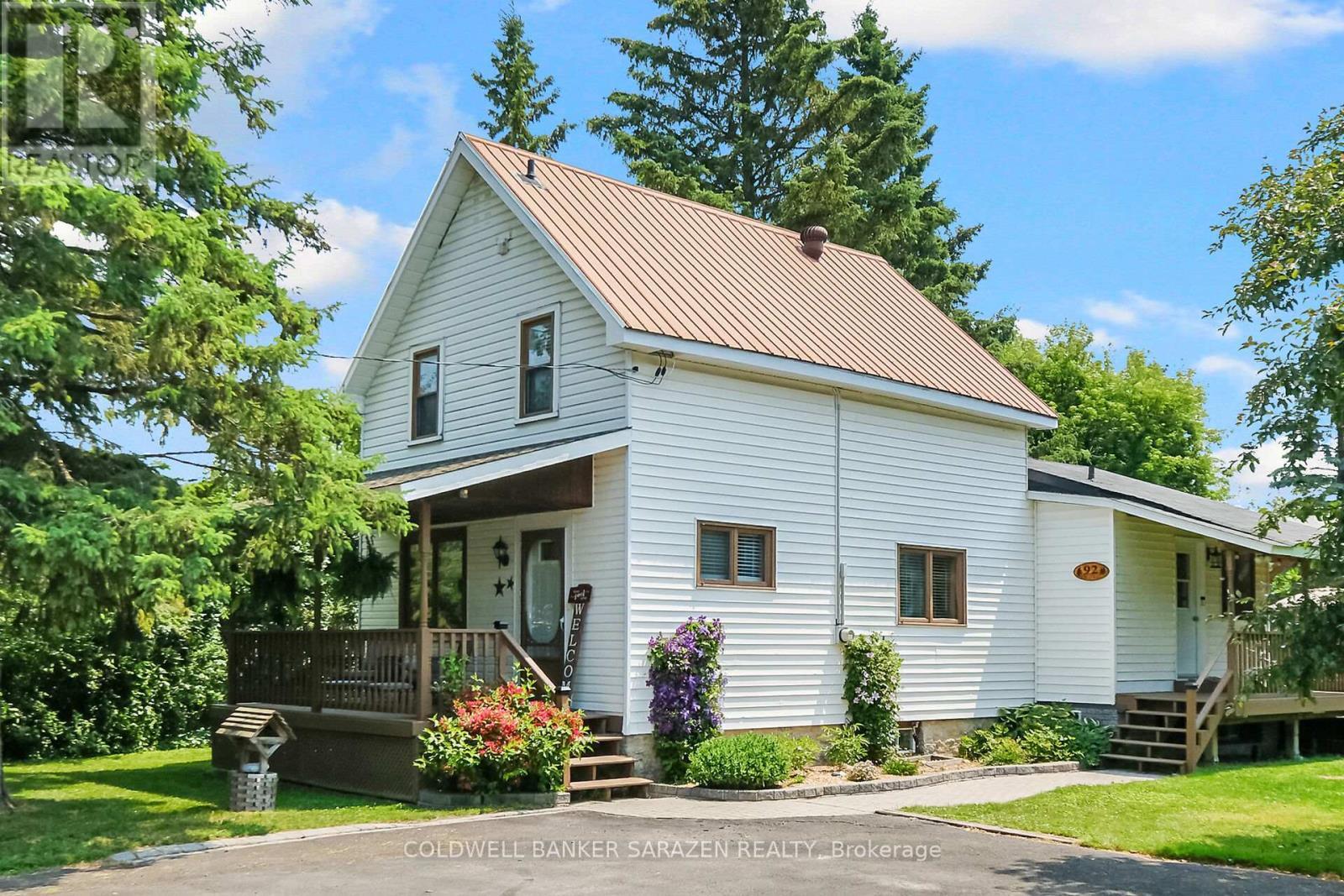 Property Photo: 92 Strachan Street ON K0A 2Z0