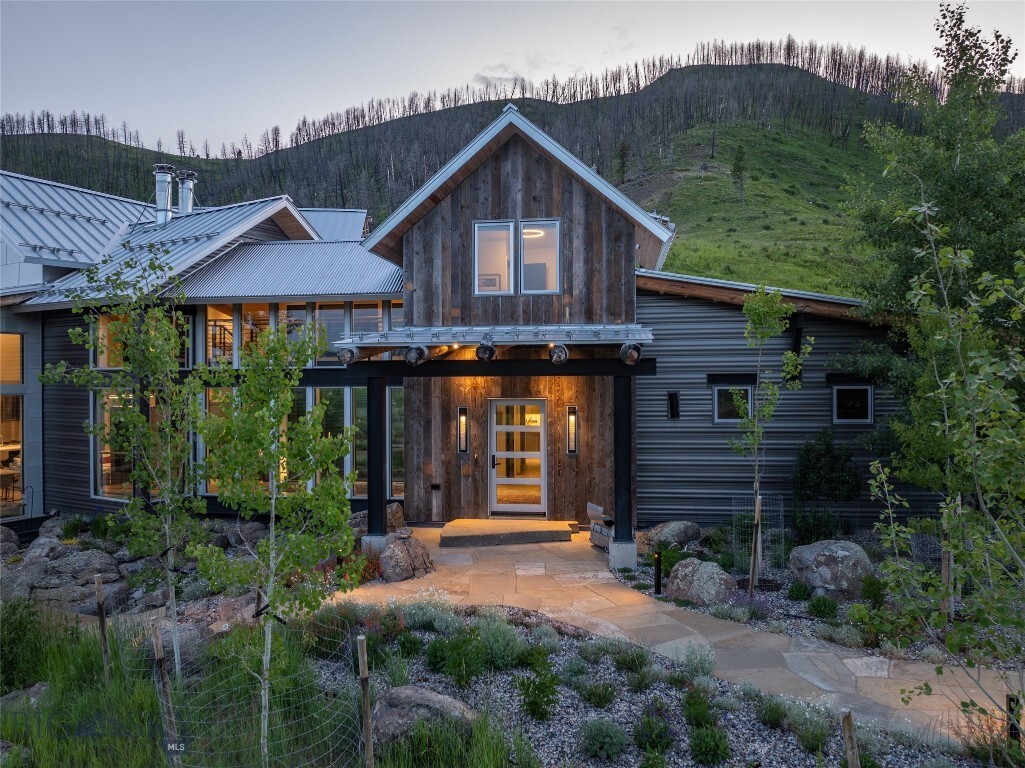 Property Photo:  225 Alpen Strasse Street  MT 59715 
