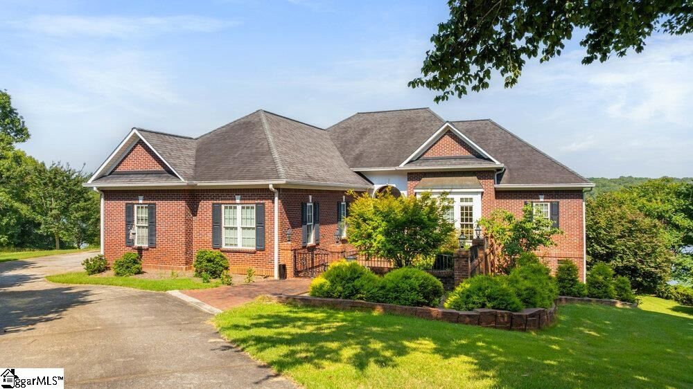 Property Photo: 104 E Peninsula Drive SC 29360