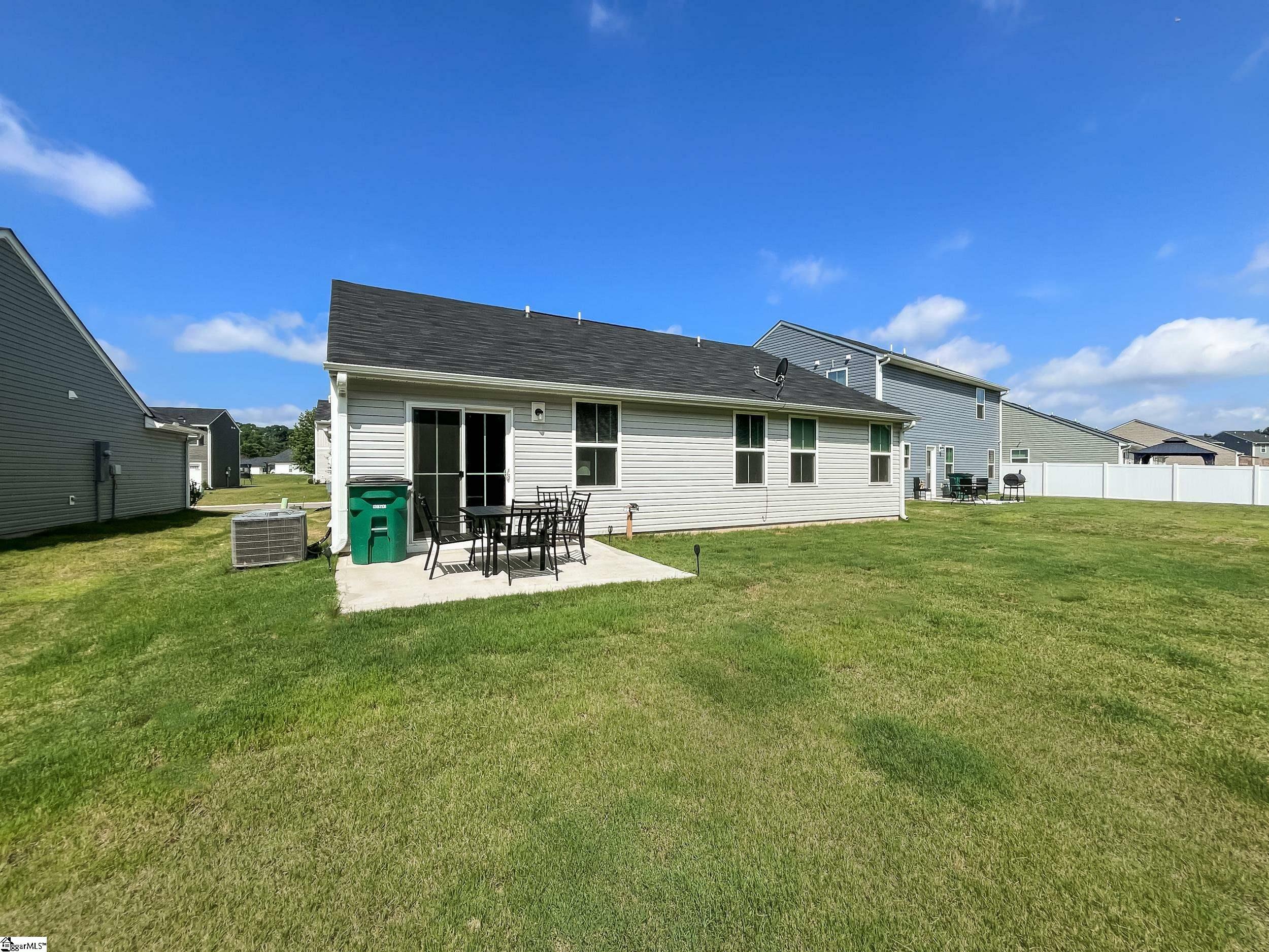 Property Photo: 215 Highland Station Drive SC 29325