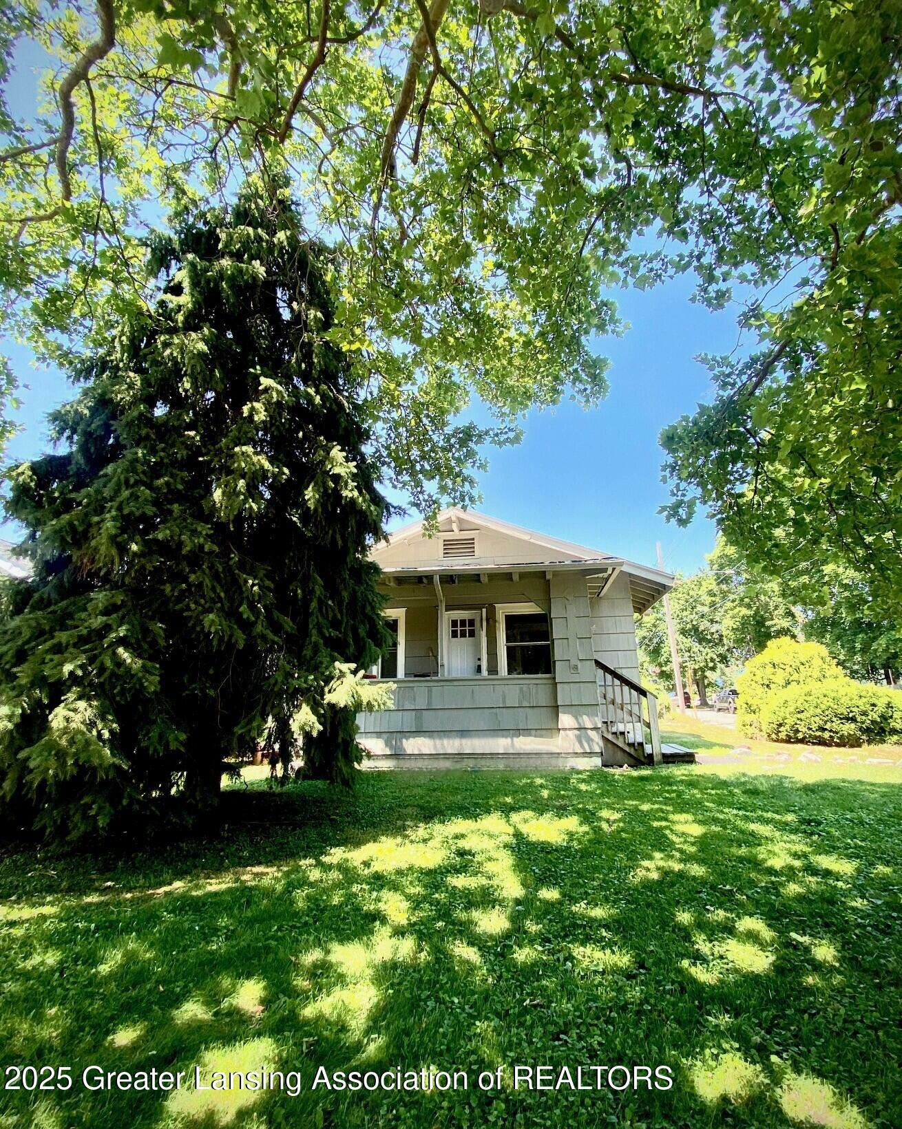 1919 N East Street  Lansing MI 48906 photo