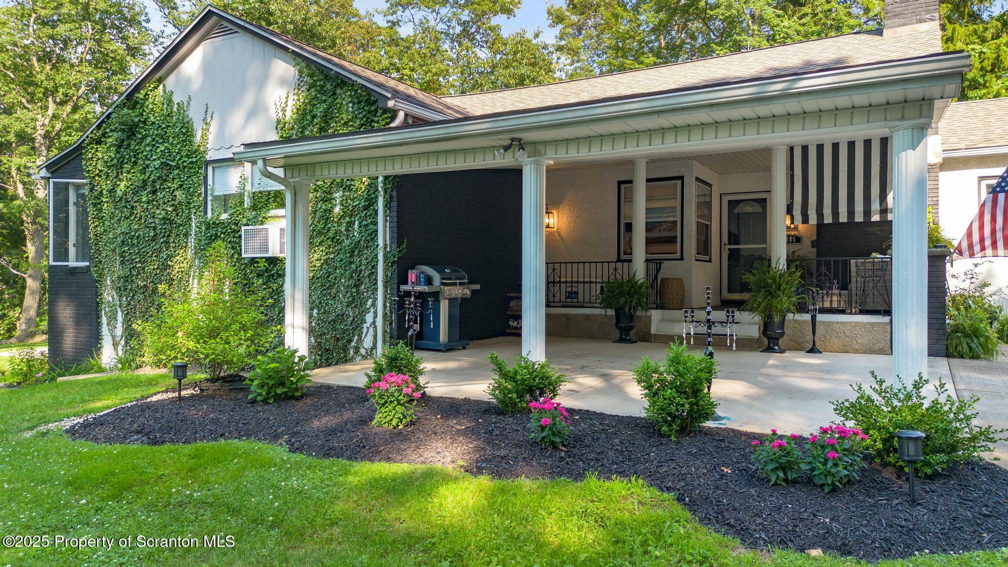 805 E Mountain Road  Scranton PA 18505 photo