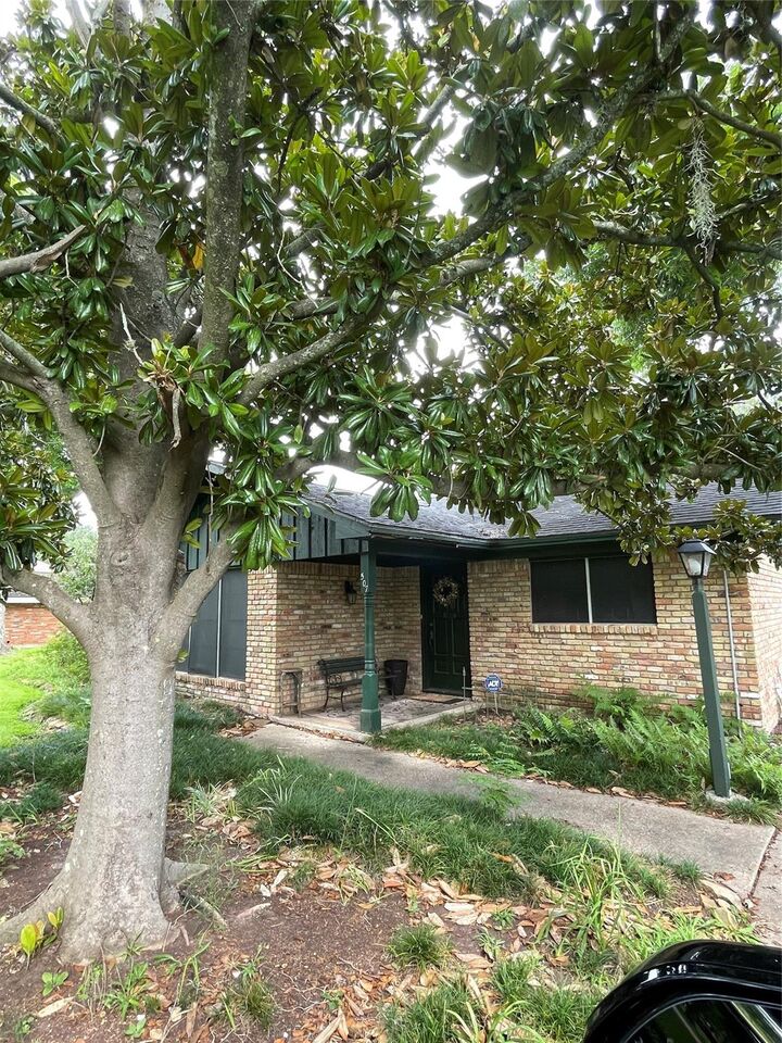 Property Photo: 507 Oak Drive TX 77566