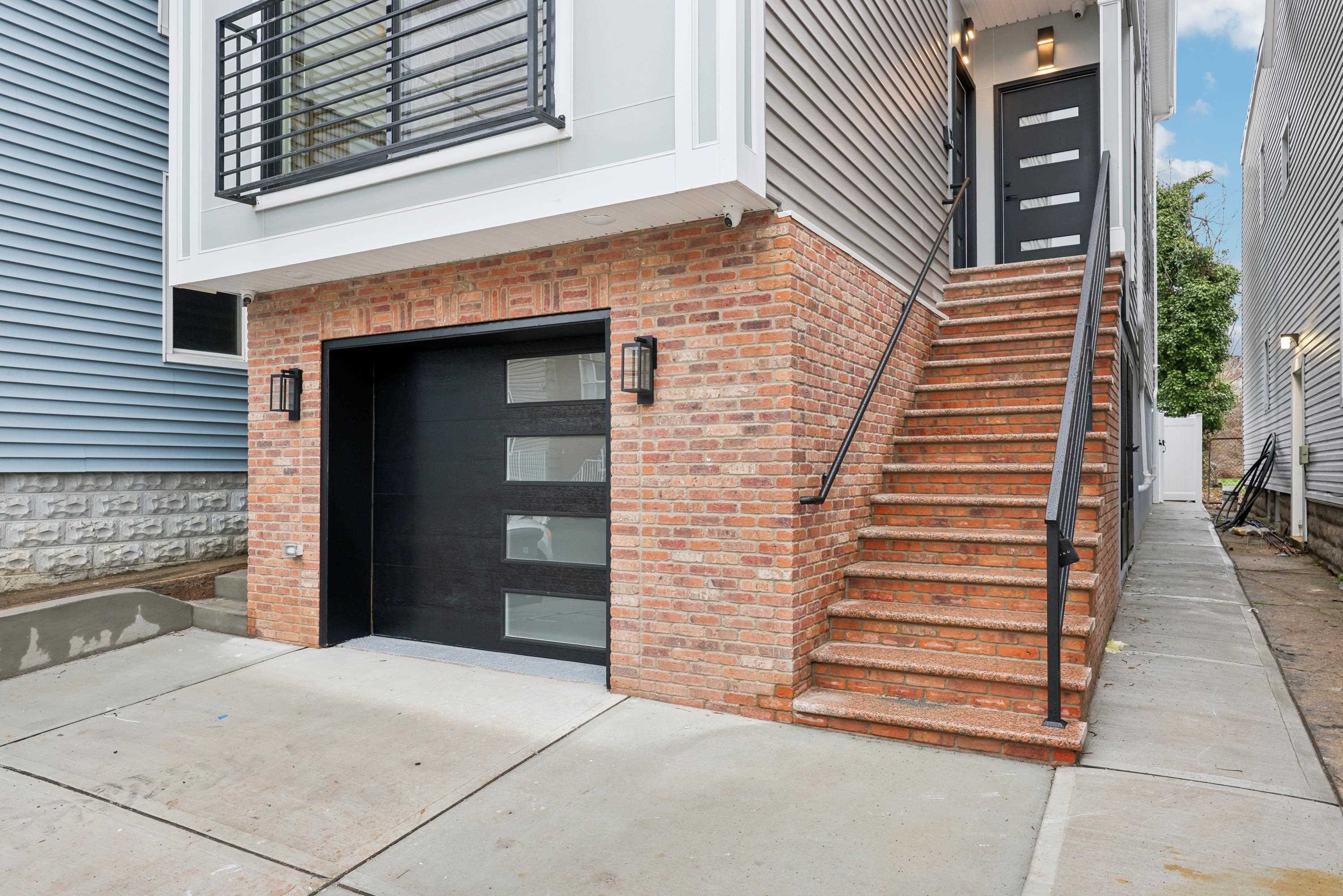 Property Photo: 27 East 16th St 1 NJ 07002