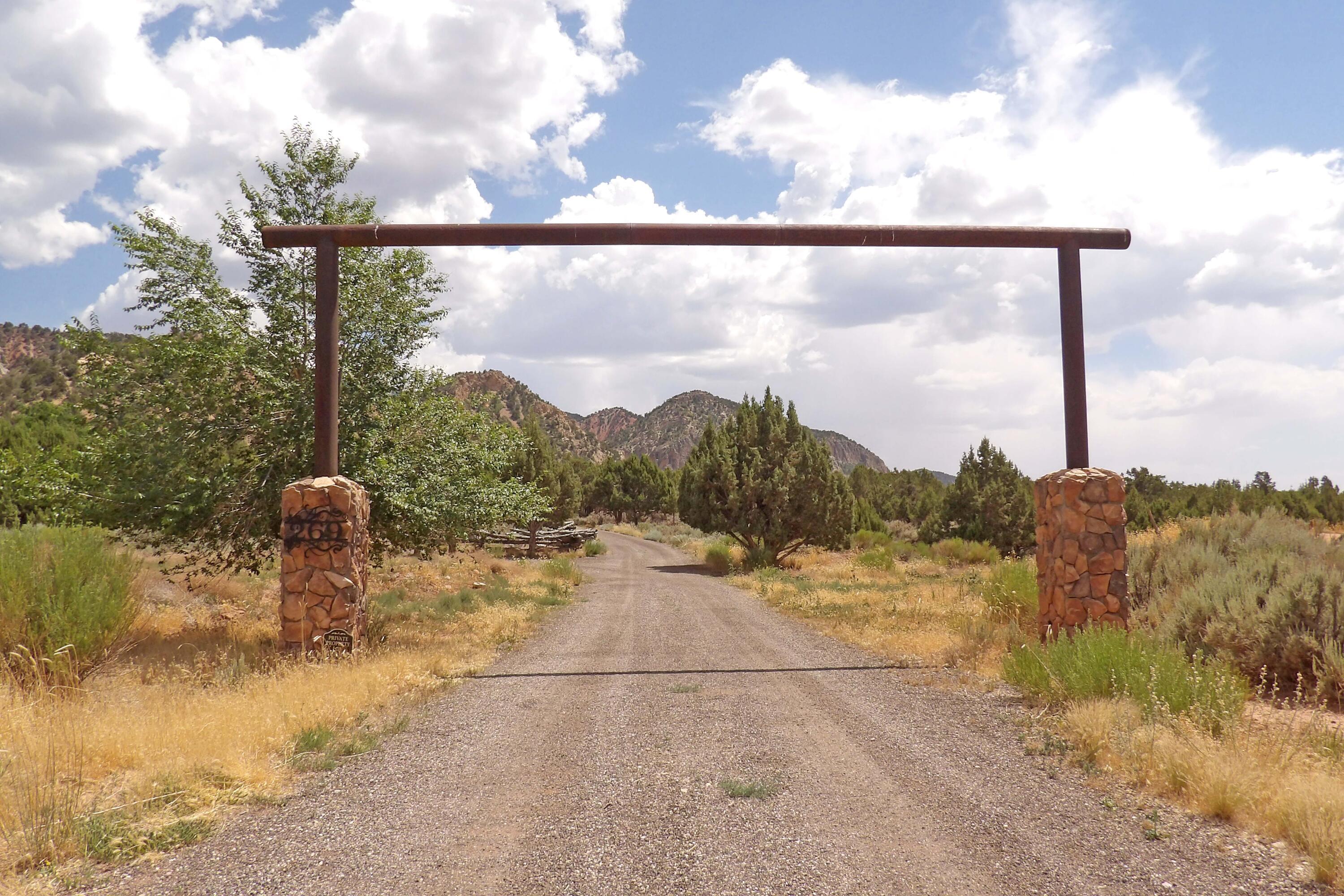 Property Photo: 269 S 100 E UT 84742