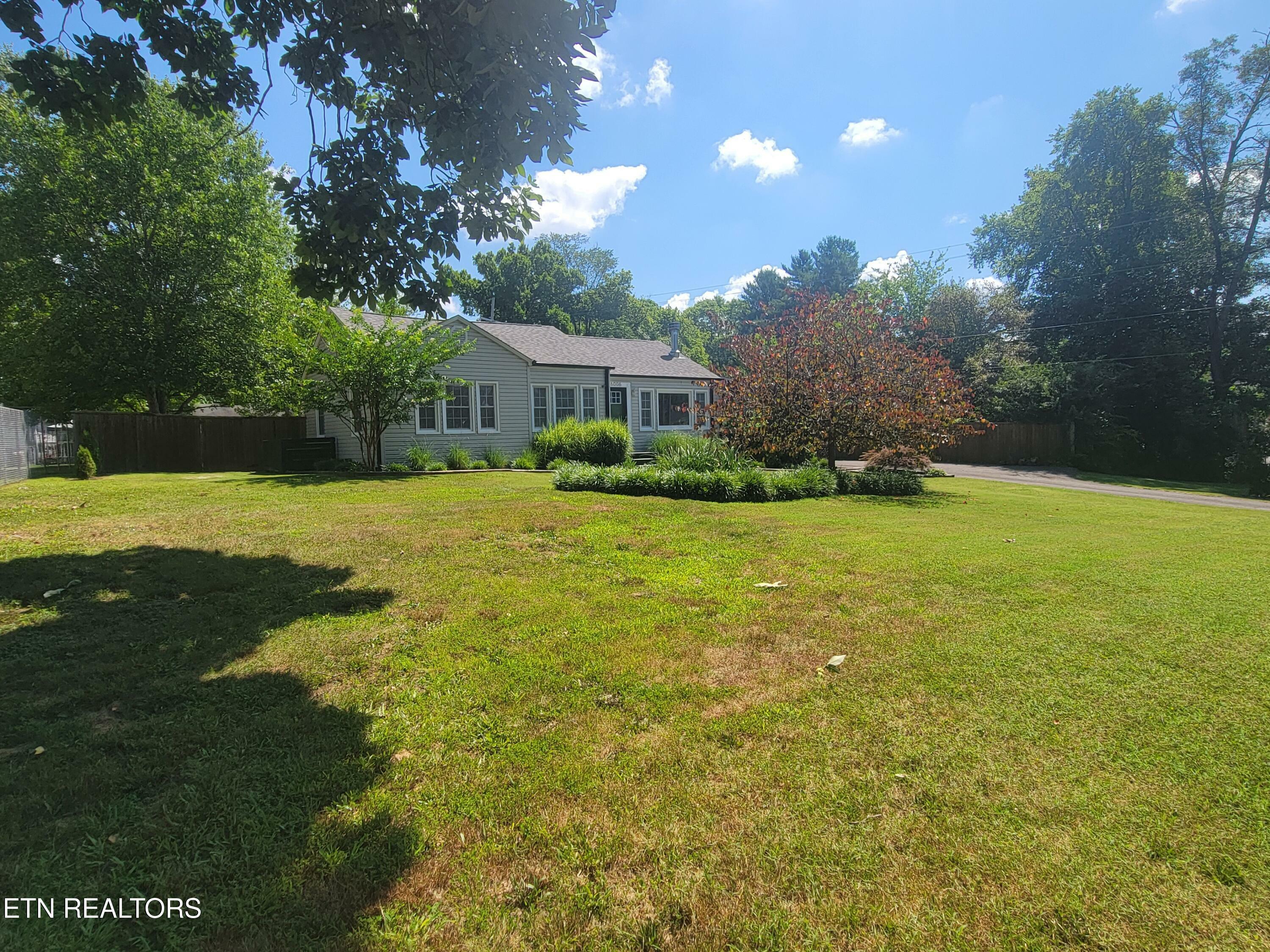 Property Photo: 6006 Hanover Drive TN 37920