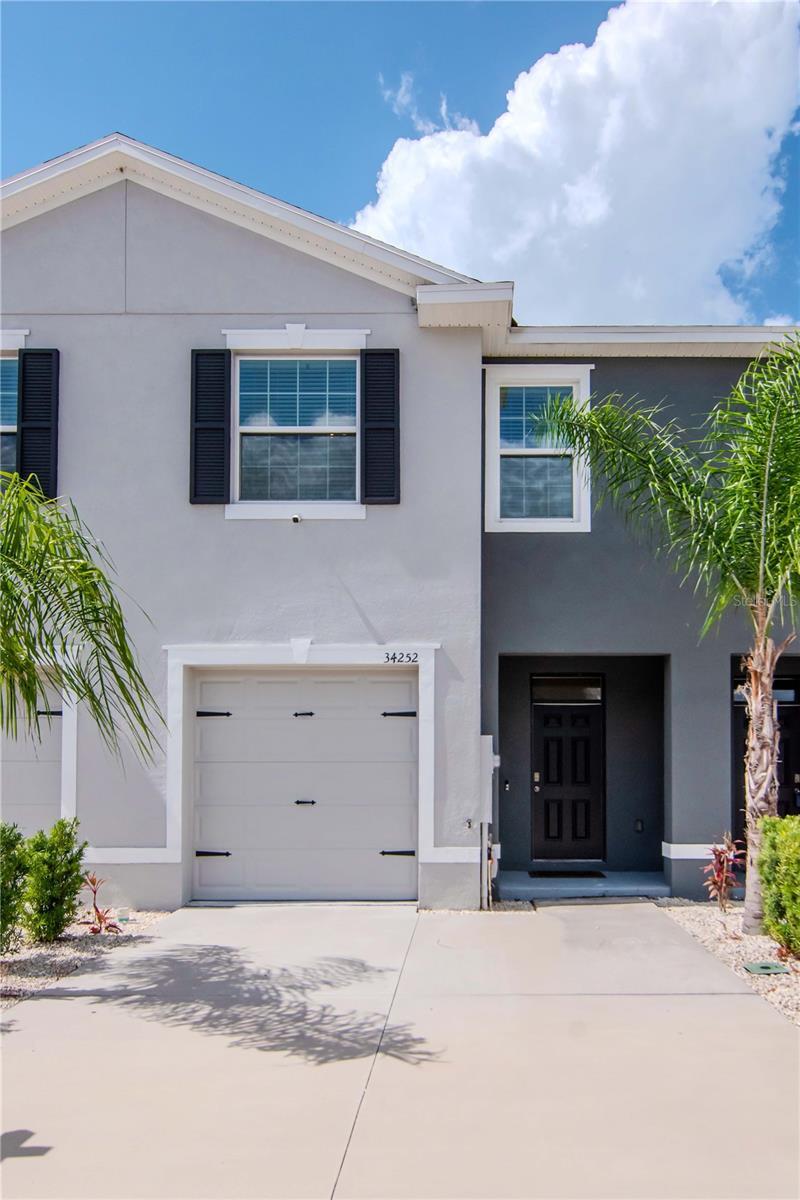 Property Photo:  34252 Redwood Dawn Lane  FL 33543 