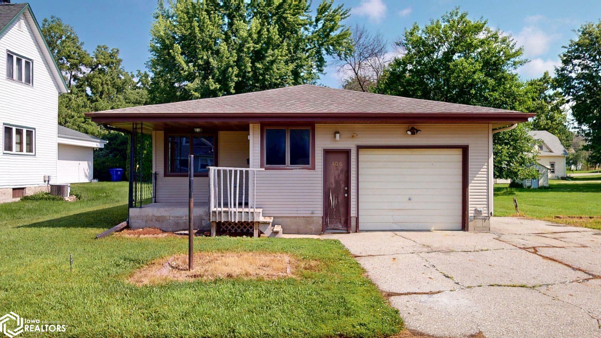 Property Photo: 406 Carter St IA 50464