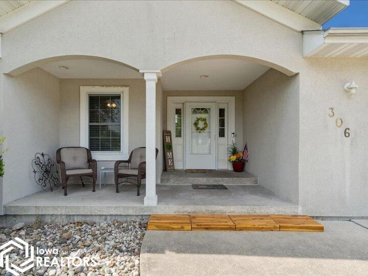 Property Photo: 306 South Drive IA 52638