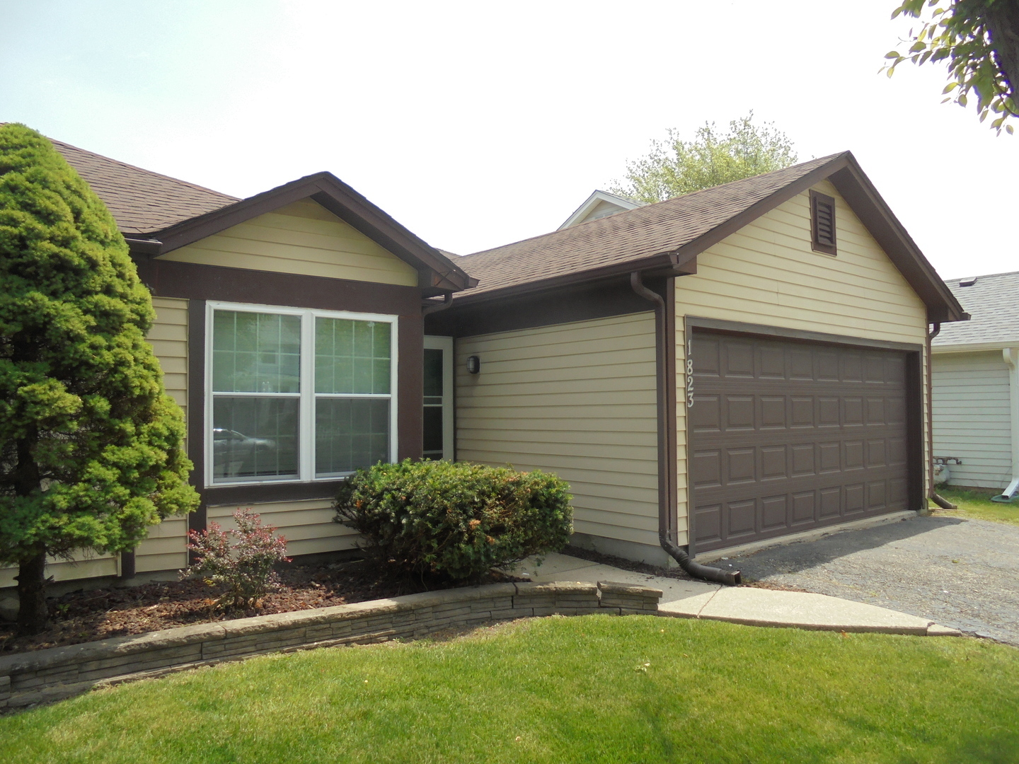 Property Photo: 1823 Shetland Road IL 60565