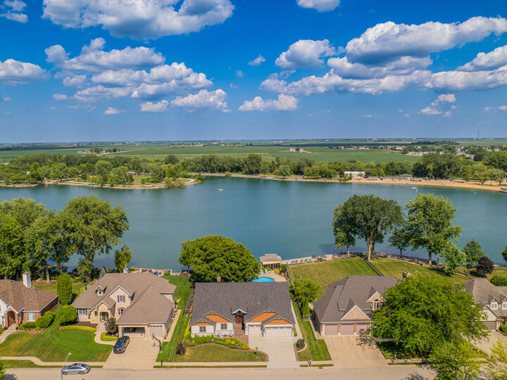 Property Photo: 998 N Westshore Boulevard IL 60950
