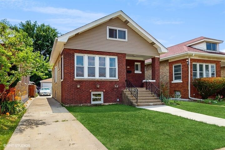 Property Photo:  5041 W Fletcher Street  IL 60641 