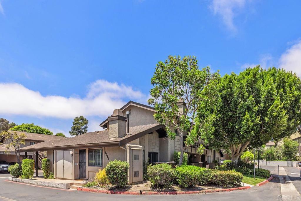 Property Photo: 8350 Via Sonoma CA 92037