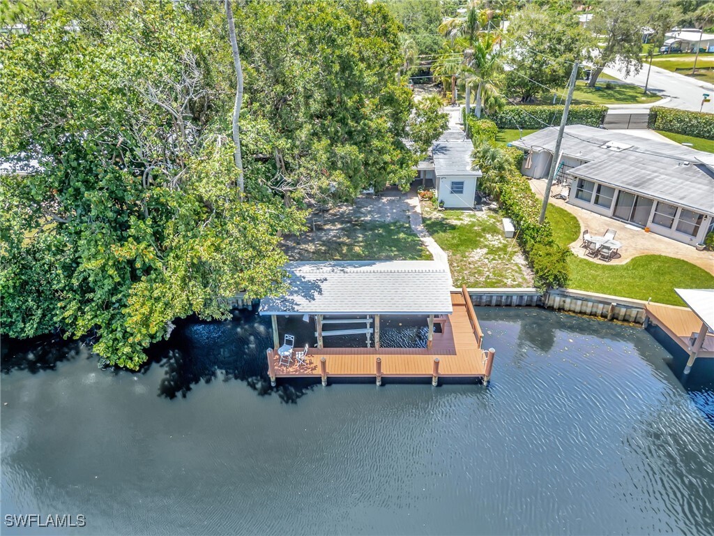 Property Photo: 2160 Harbor Lane FL 34104