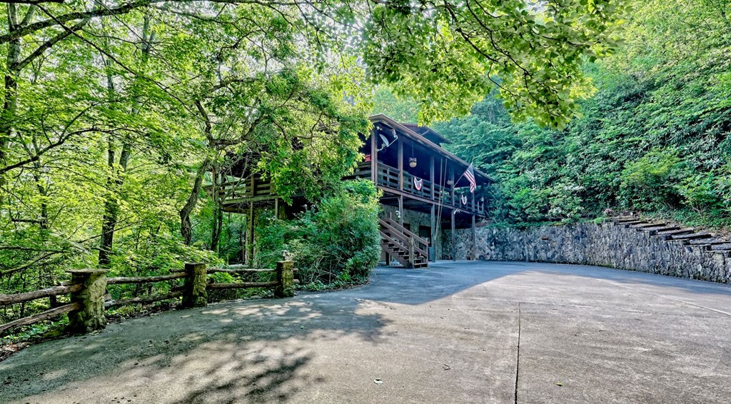 Property Photo: 7866 Upper Hightower Road GA 30546